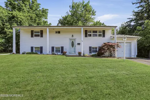 26 Newport Dr, Howell, NJ 07731