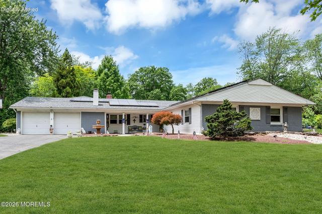 8 Owens Rd, Marlboro, NJ 07746