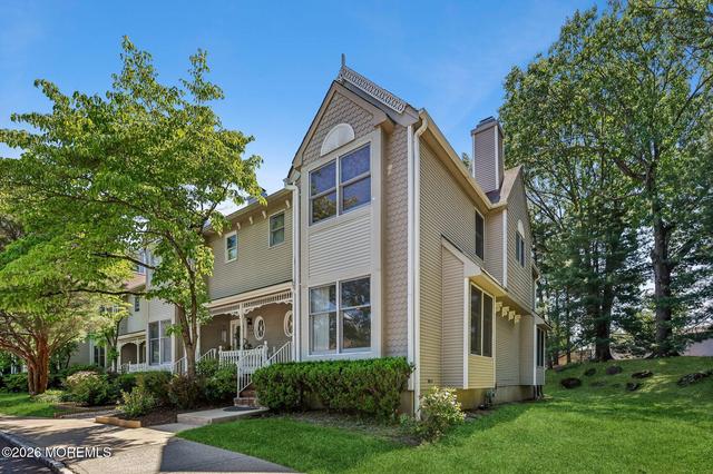 157 Northampton Dr, Holmdel, NJ 07733