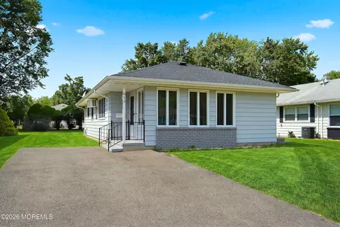 613 Jamaica Blvd, Toms River, NJ 08757