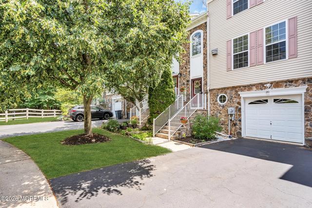 20 Russell Ct, Matawan, NJ 07747