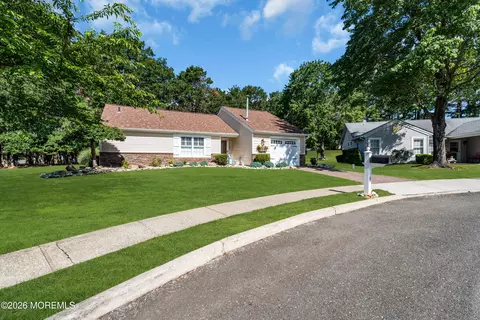 Exterior - 6 Surrey Ct, Forked River, NJ 08731 photo 3 of 12