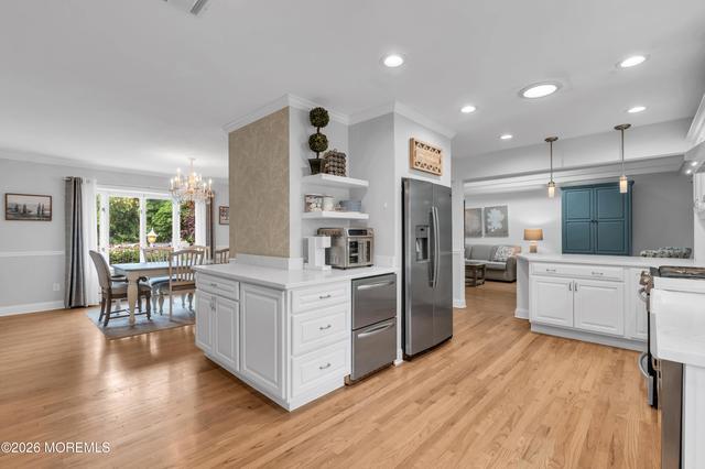 55 Drift Rd, Belford, NJ 07718