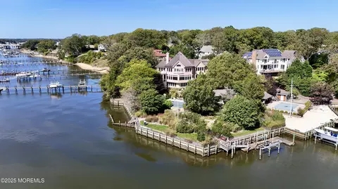 1012 Brainard Pl, Brielle, NJ 08730