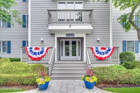 100 Bay Point Harbour #100, Point Pleasant, NJ 08742