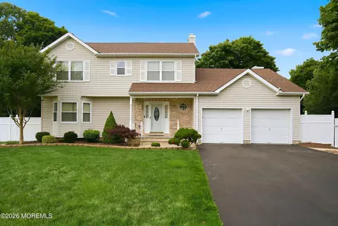 1010 Isaac Ct, Toms River, NJ 08753