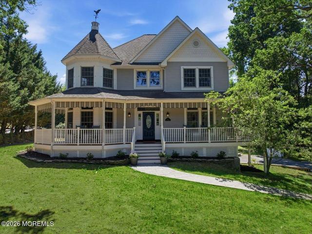 41 Sears Ave, Atlantic Highlands, NJ 07716