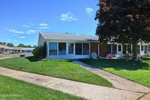 1211 Shetland Dr # A, Lakewood, NJ 08701