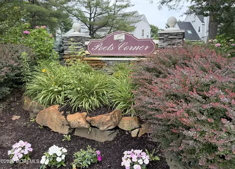 15 Stowe Ct, Freehold, NJ 07728
