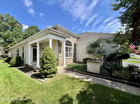 36 Newport St, Barnegat, NJ 08005