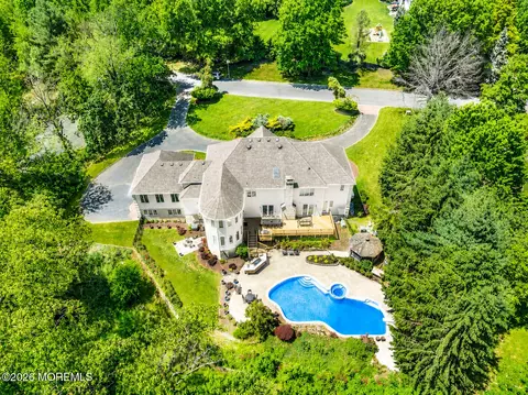 427 Fawns Run, Morganville, NJ 07751