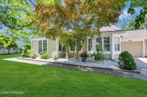 937 Liverpool Cir # A, Manchester, NJ 08759