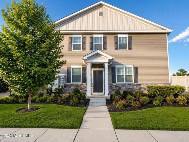 22 Chapel Ln, Wall, NJ 07753