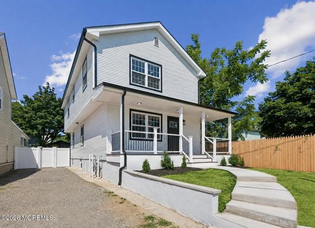 14 Van Dorn St, Keyport, NJ 07735