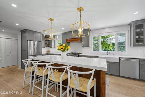 1149 Aster Dr, Toms River, NJ 08753