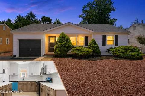 33 Whitmore Dr, Toms River, NJ 08757