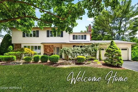43 Georgian Bay Dr, Morganville, NJ 07751