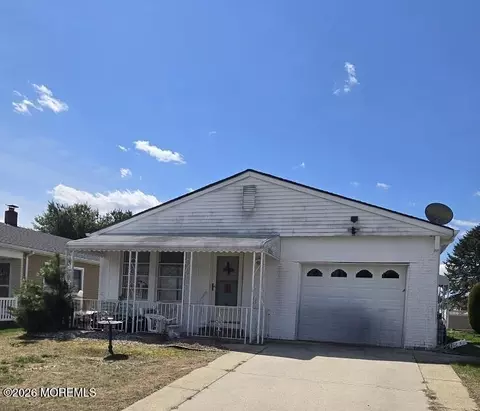 131 Rodhos St, Toms River, NJ 08757