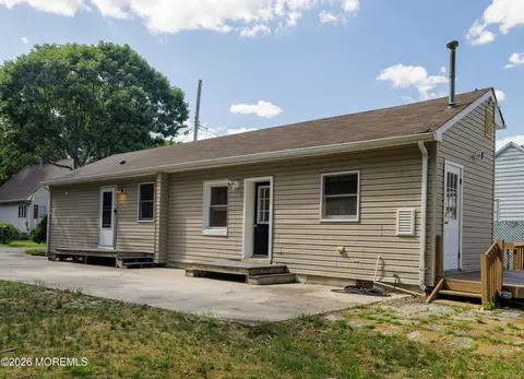 Exterior - 451 Driver Ave, Brick, NJ 08723 photo 5 of 7