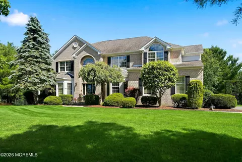 98 Summit Dr, Freehold, NJ 07728