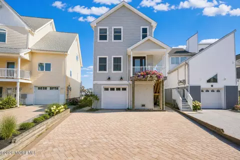 Exterior - 151 Vanard Dr, Brick, NJ 08723 photo 1 of 6