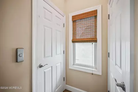 Entry Way - 151 Vanard Dr, Brick, NJ 08723 photo 4 of 5