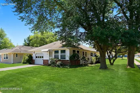 2212 Mount Carmel Blvd, Toms River, NJ 08753