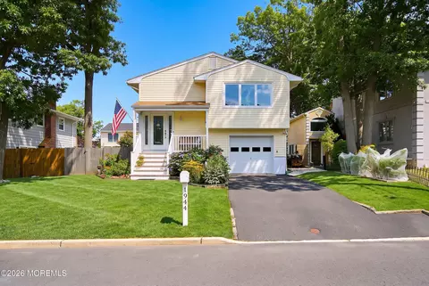 1944 Pine Meadow Ave, Toms River, NJ 08753