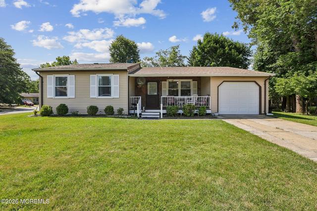 47 Hartford Rd, Whiting, NJ 08759