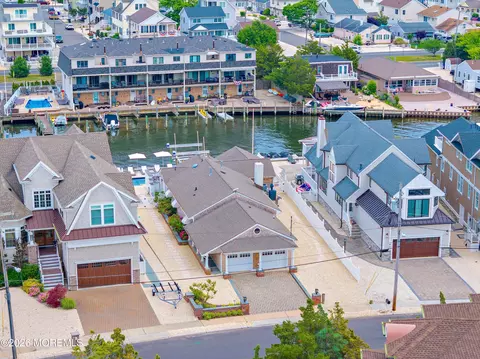 120 Dickman Dr, Lavallette, NJ 08735
