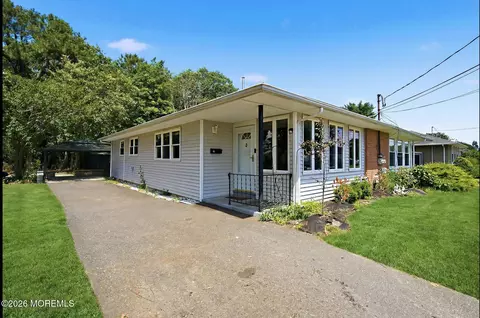 30 Parisian Dr, Toms River, NJ 08753