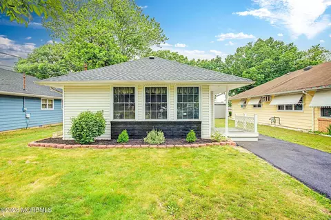 1912 Mount Juliano Ln, Toms River, NJ 08753