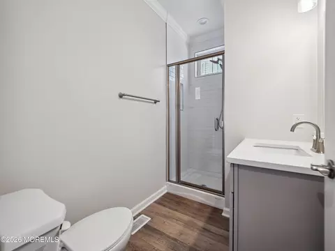 Bath - 21 Bayview Dr, Brick, NJ 08723 photo 1 of 3