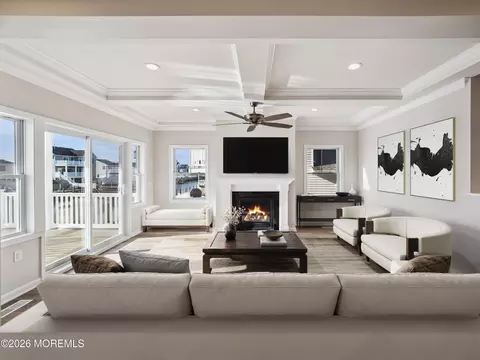 Living - 21 Bayview Dr, Brick, NJ 08723 photo 2 of 5