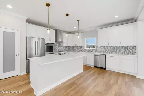 Kitchen - 21 Bayview Dr, Brick, NJ 08723 photo 1 of 4