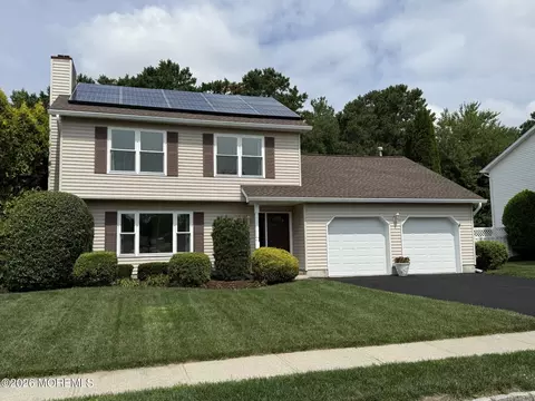 18 Netty St, Howell, NJ 07731