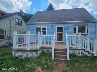319 Elmwood Dr, Cliffwood Beach, NJ 07735