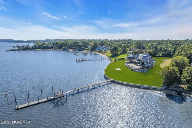 1 Hance Rd, Fair Haven, NJ 07704
