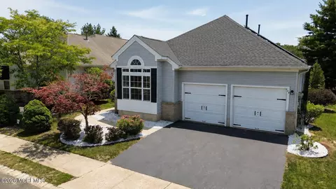 28 Florence Dr, Manchester, NJ 08759