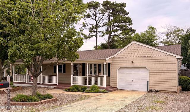 2090 Crestwood Dr, Forked River, NJ 08731