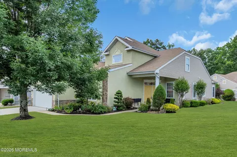 1 Pebble Beach Blvd, Jackson, NJ 08527