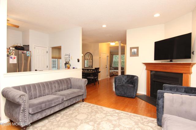 33 Austin St, Tinton Falls, NJ 07712