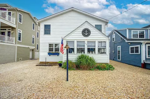 223 Sampson Ave, Seaside Heights, NJ 08751