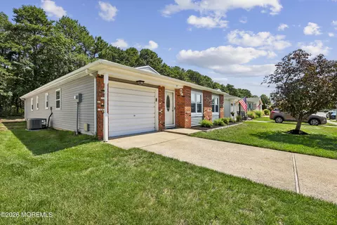 87 Yorkwood Dr, Brick, NJ 08723