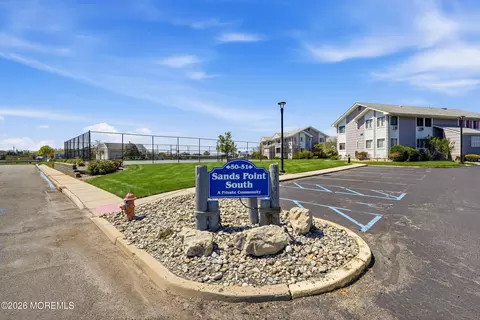 51 Valentine St #6B, Monmouth Beach, NJ 07750