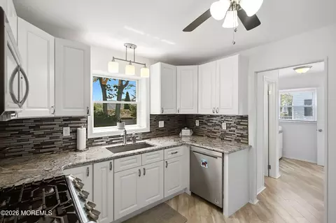Kitchen - 412 Midstreams Rd, Brick, NJ 08724 photo 2 of 4