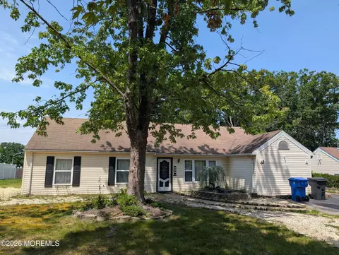 972 Goose Creek Rd, Toms River, NJ 08753
