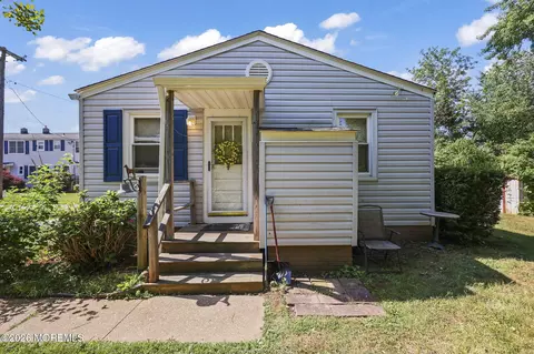 73 Belshaw Ave, Eatontown, NJ 07724