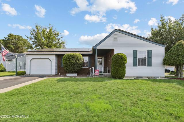 7 Foxboro Ct, Whiting, NJ 08759