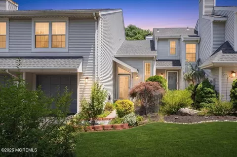 73 Malibu Dr, Eatontown, NJ 07724